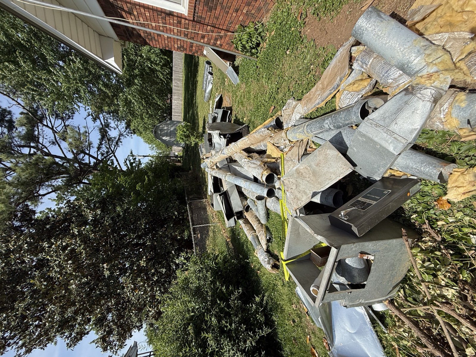 Residential demolition and debris removal in Bowling Green, KY